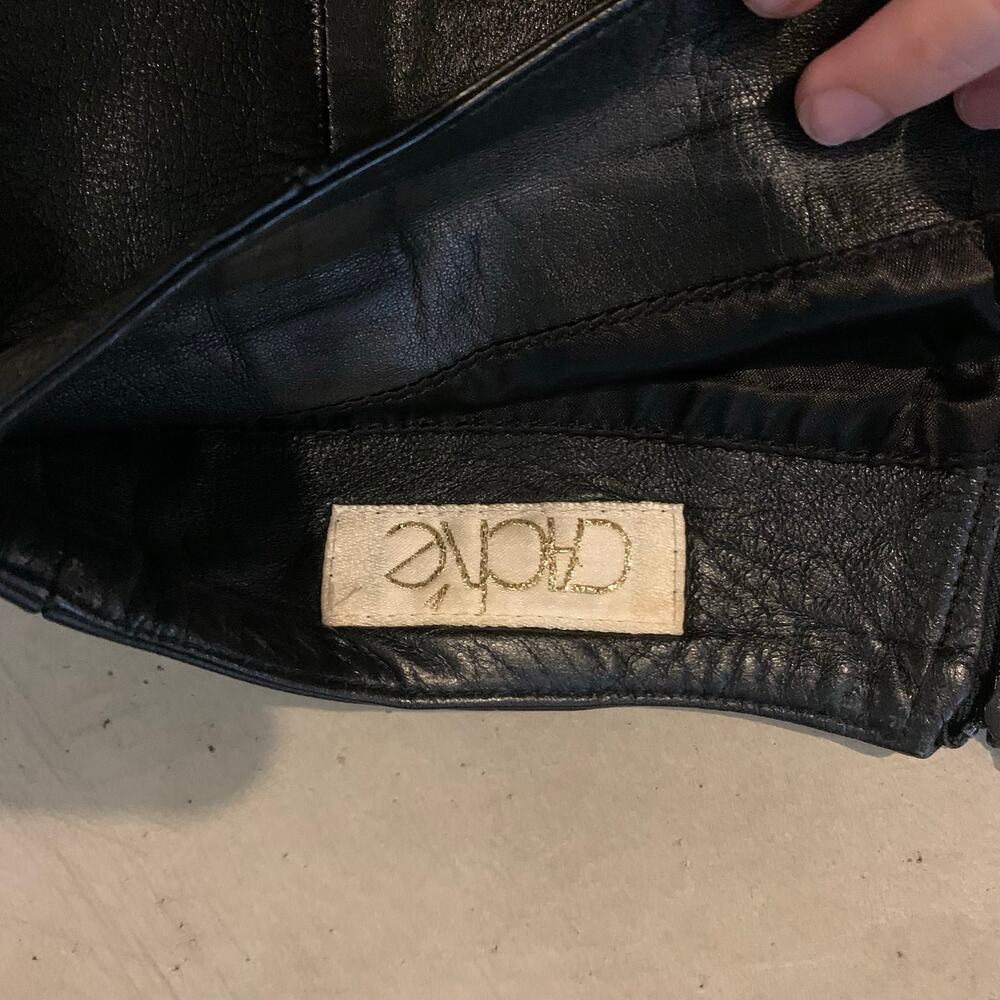 Cache Vintage Y2K Black Leather Mini Skirt 90s XS Classic Staple - Picture 2 of 6